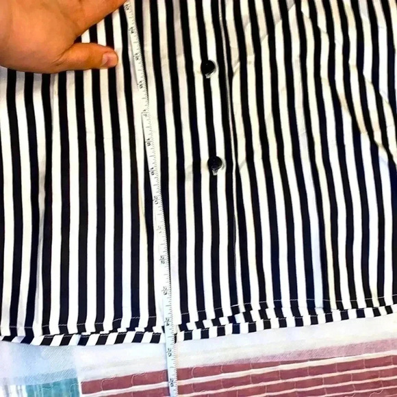⭐️2 ⭐️Blouses 👚  for 1 price ! ⭐️ Clean and Washed - Picture 5 of 10